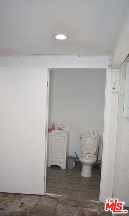 7701 Santa Fe Avenue Property Photo 14