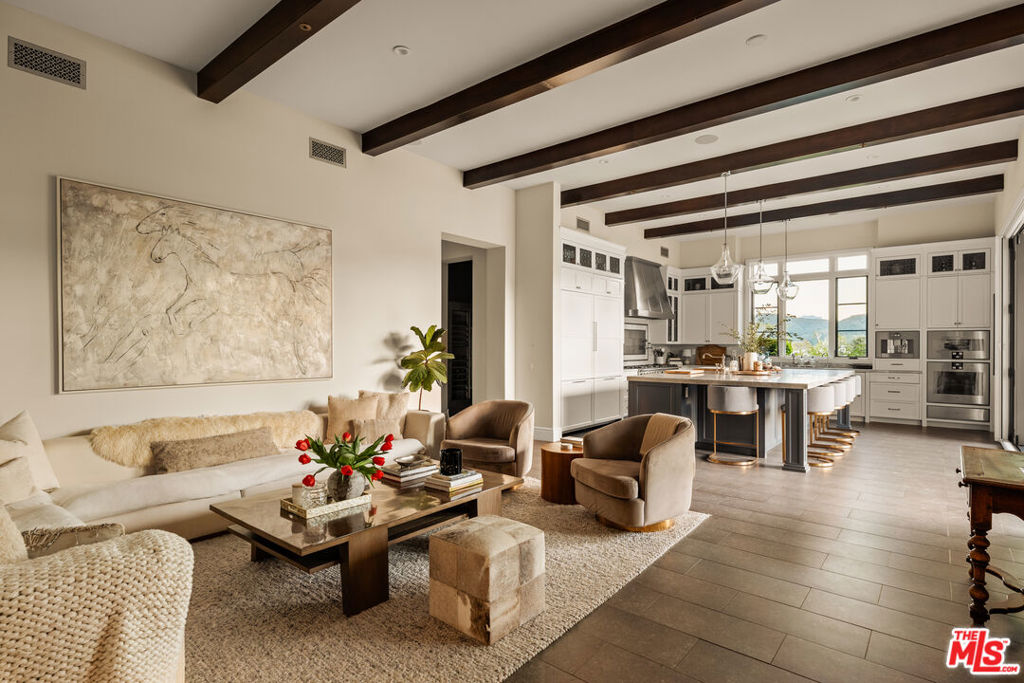 26769 Mulholland Highway Property Photo 8