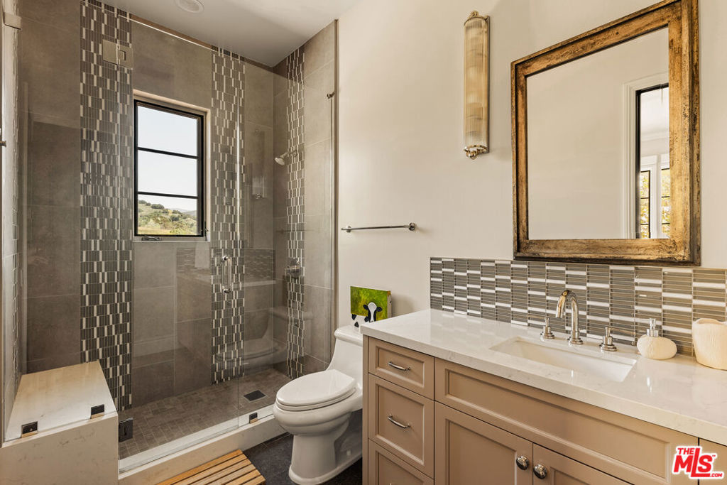 26769 Mulholland Highway Property Photo 25