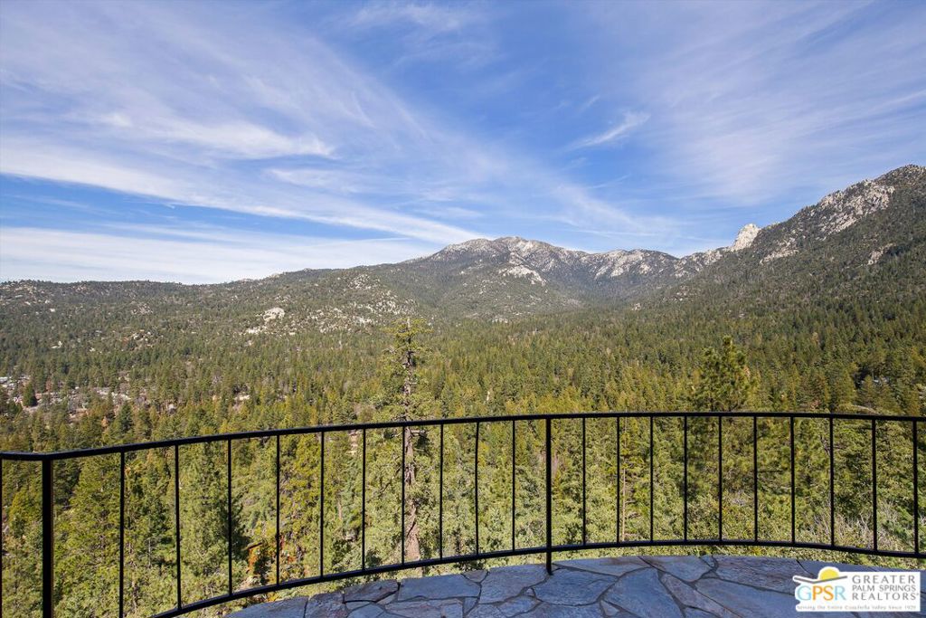 54620 Crest Drive Property Photo 15