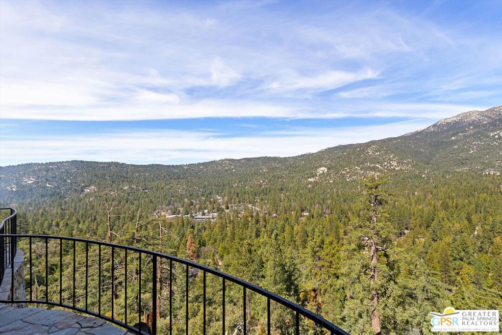 54620 Crest Drive Property Photo 16