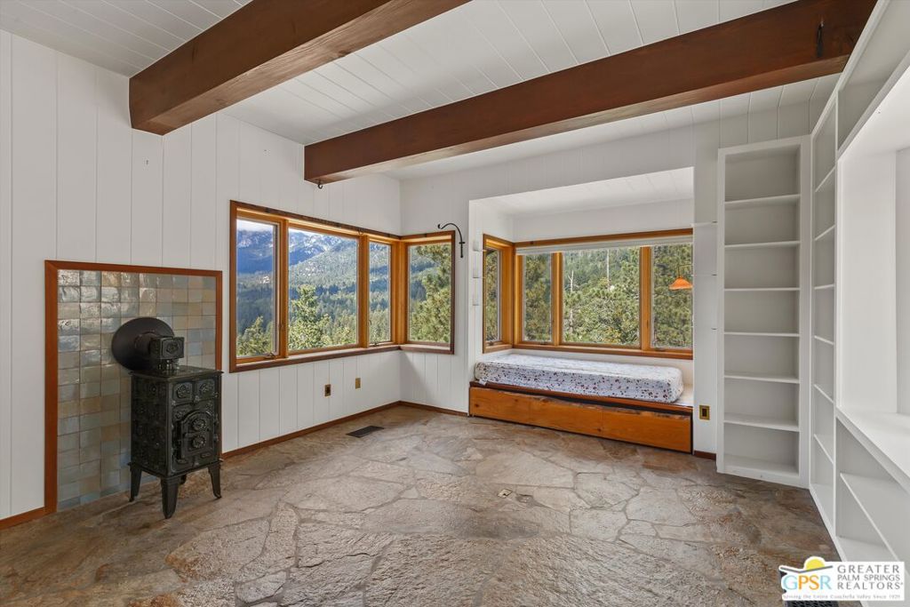 54620 Crest Drive Property Photo 25