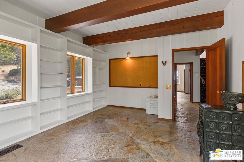 54620 Crest Drive Property Photo 27