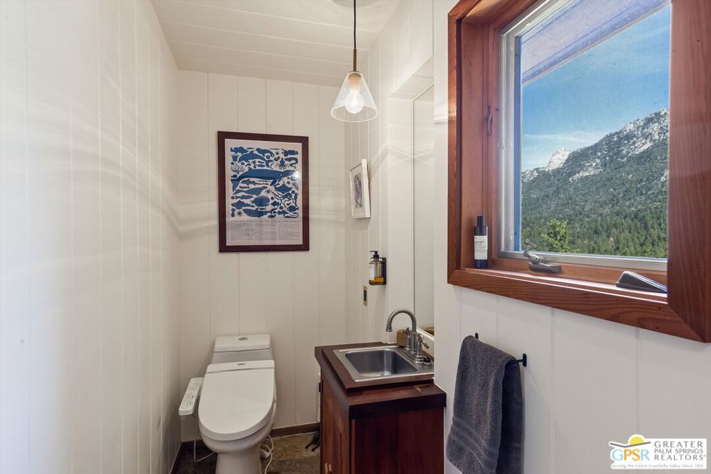 54620 Crest Drive Property Photo 42