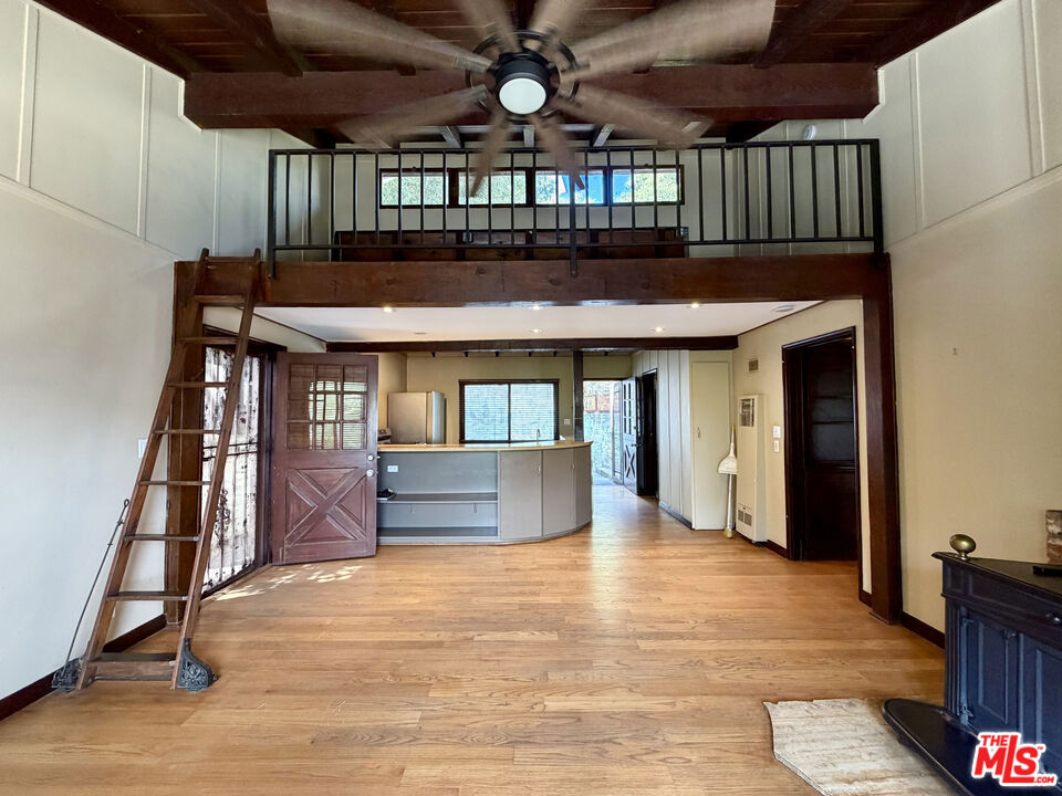 6871 Pacific View Drive Property Photo 10