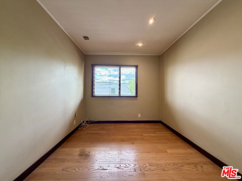 6871 Pacific View Drive Property Photo 17