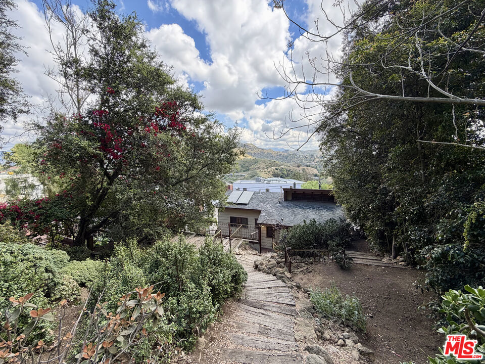 6871 Pacific View Drive Property Photo 26
