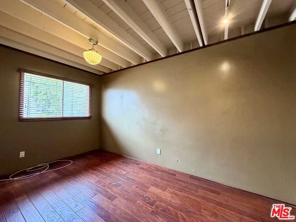 6871 Pacific View Drive Property Photo 28