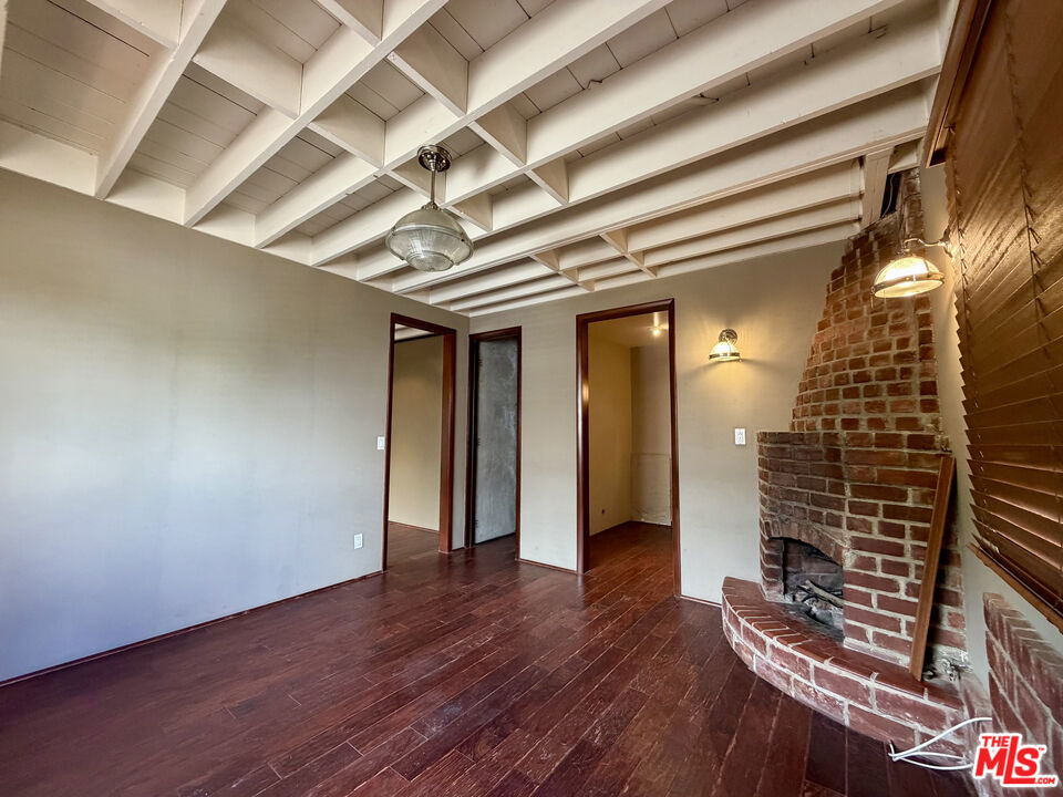 6871 Pacific View Drive Property Photo 30