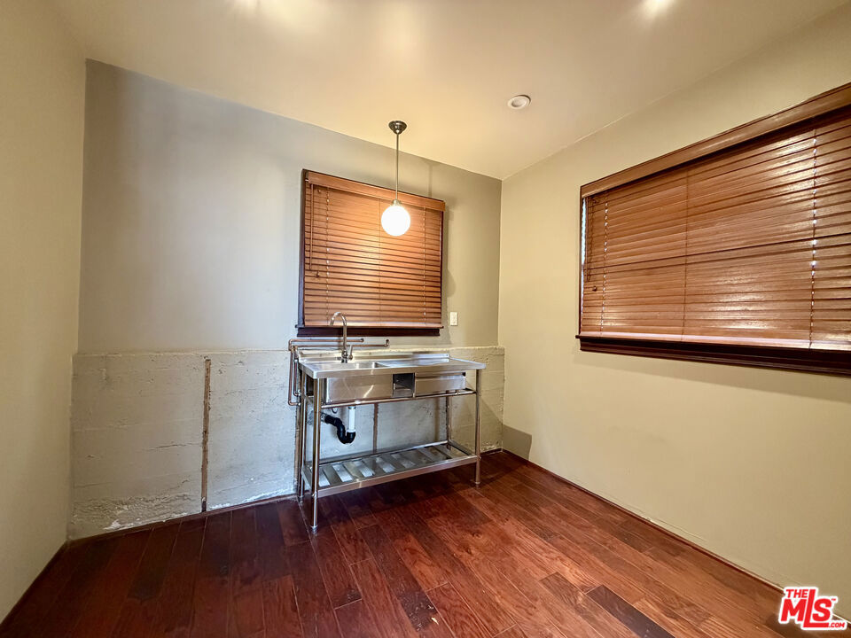 6871 Pacific View Drive Property Photo 31