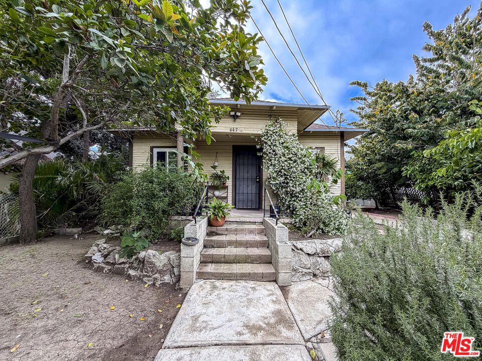 447 N Commonwealth Avenue Property Photo 1