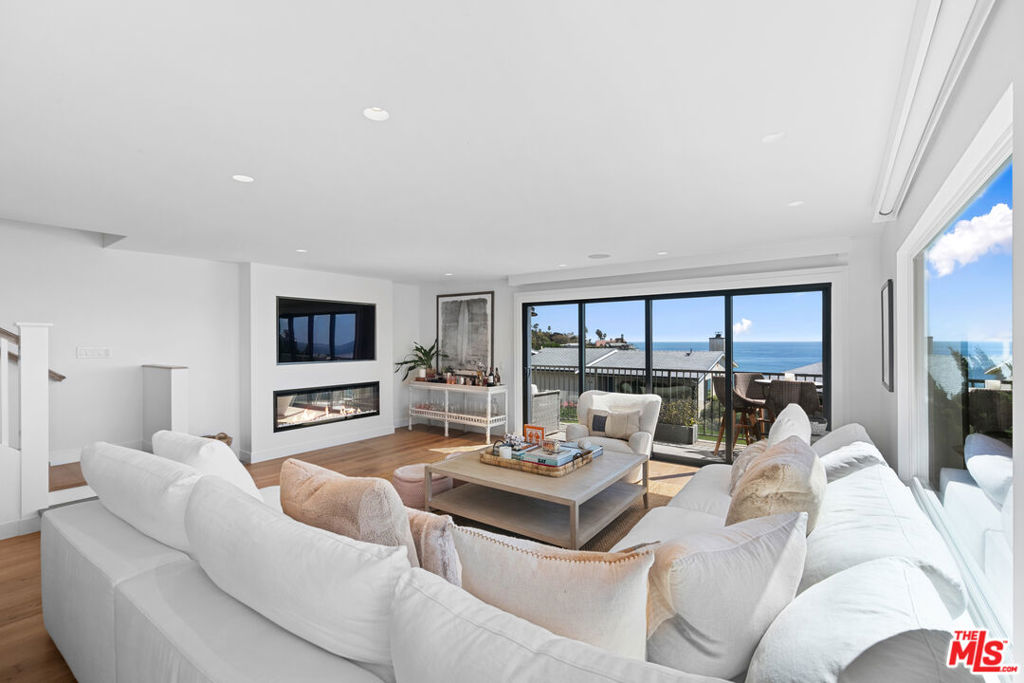 29680 Zuma Bay Way Property Photo 4