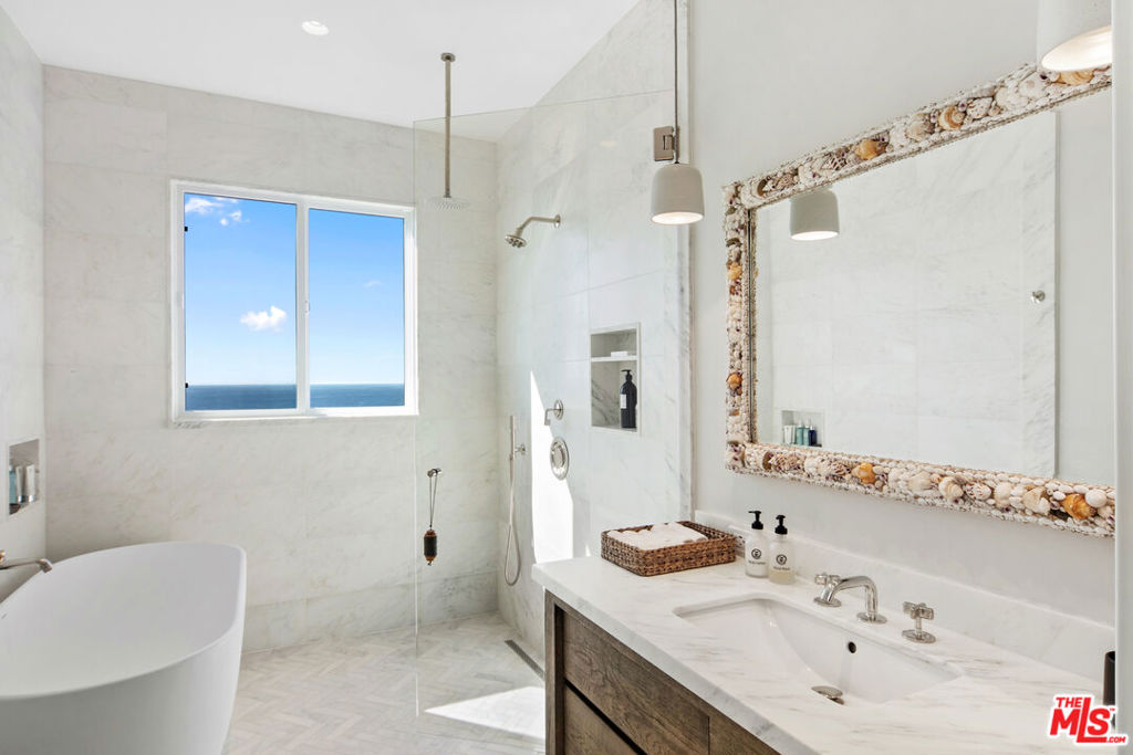29680 Zuma Bay Way Property Photo 19