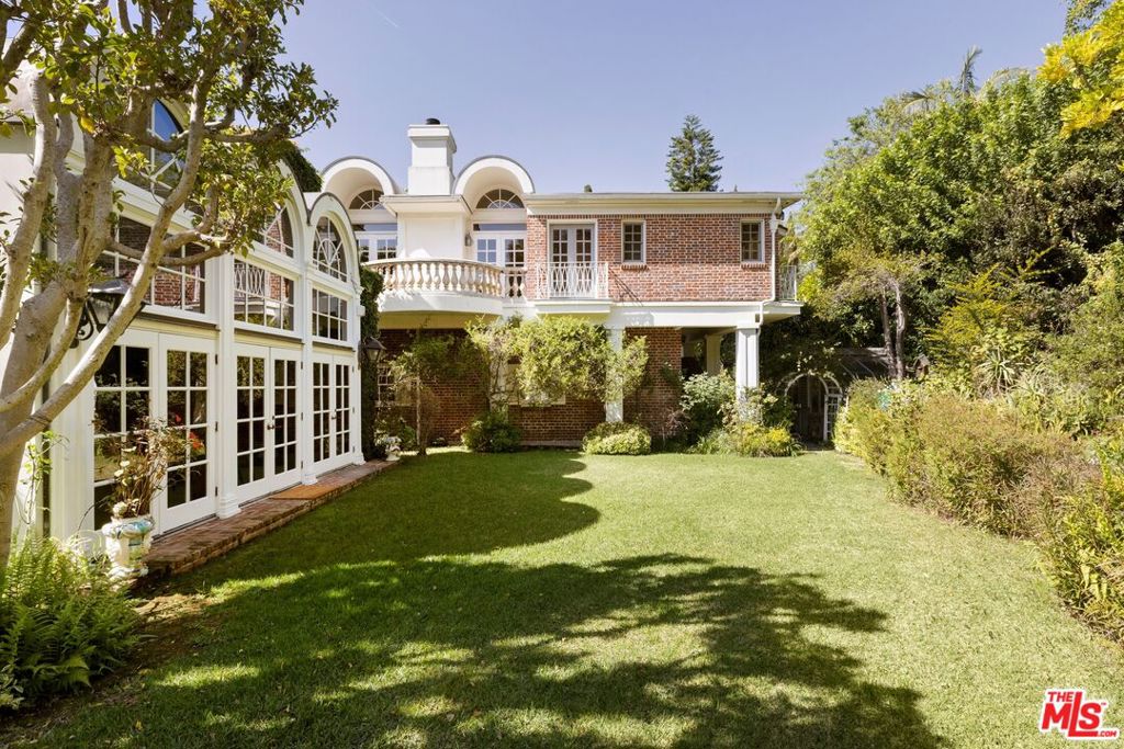 214 S Beverly Glen Boulevard Property Photo 12