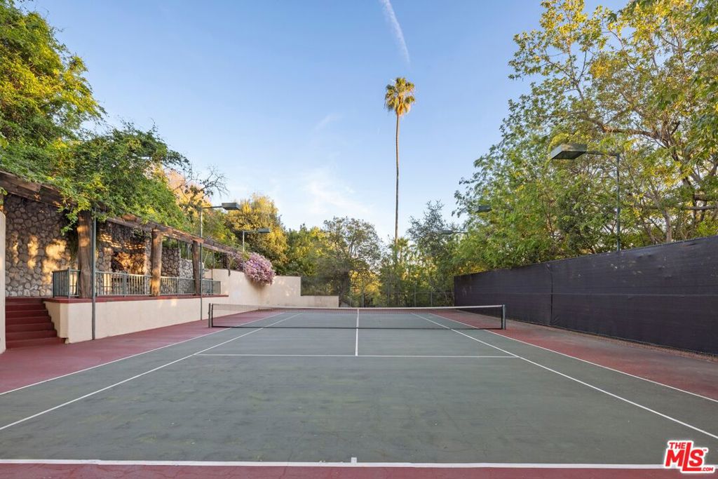 214 S Beverly Glen Boulevard Property Photo 39