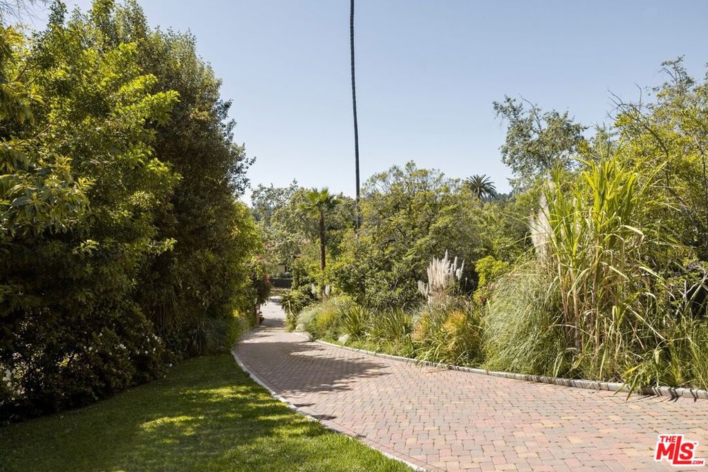 214 S Beverly Glen Boulevard Property Photo 40