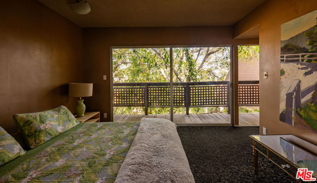 6105 Mulholland Highway Property Photo 22