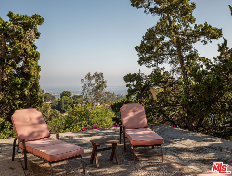 6105 Mulholland Highway Property Photo 25