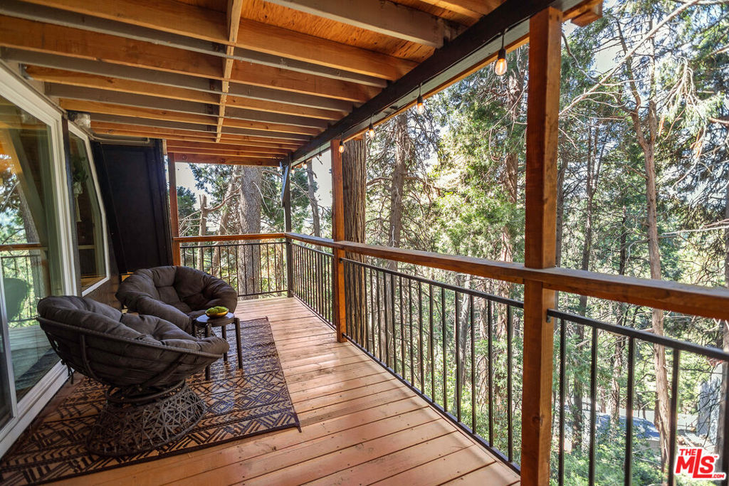 23700 Crest Forest Drive Property Photo 10
