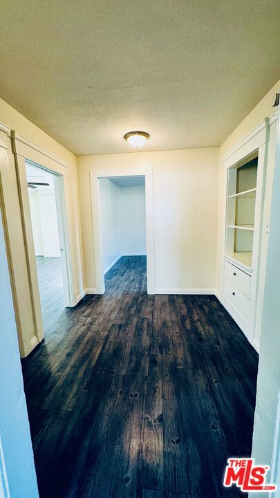 219 E 10th Street Property Photo 14