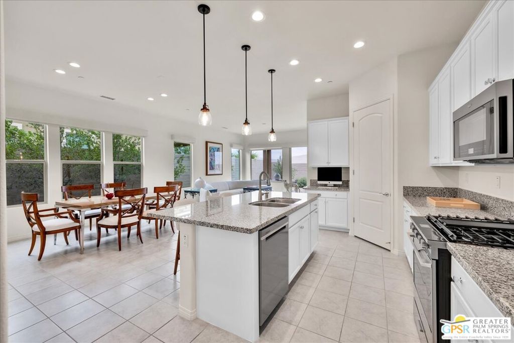 38 Zinfandel Property Photo 3