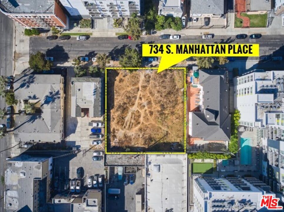 734 S Manhattan Place Property Photo 2