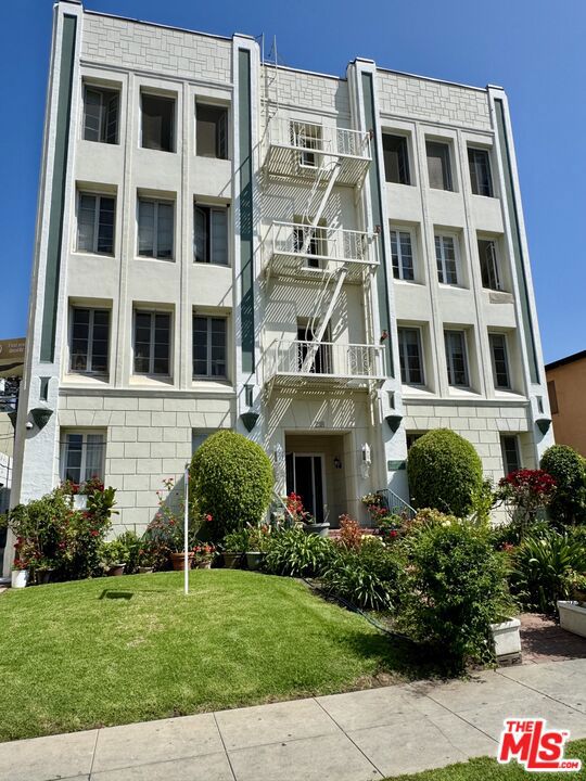 218 S Tower Drive Property Photo 1