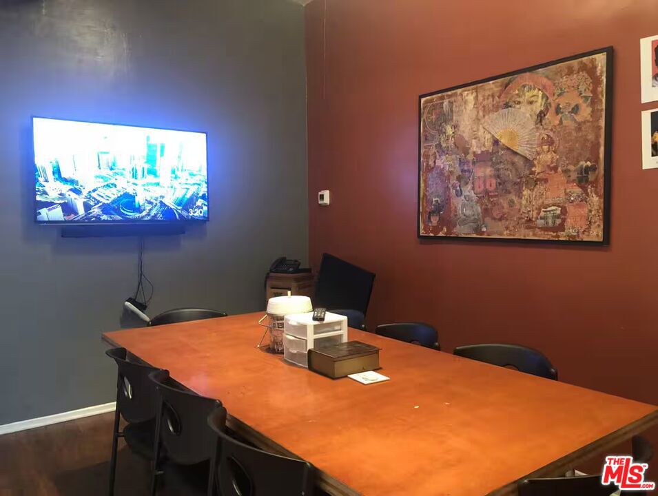 7619 Melrose Avenue Property Photo 3