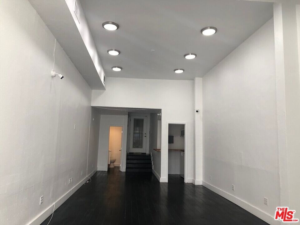 7619 Melrose Avenue Property Photo 7