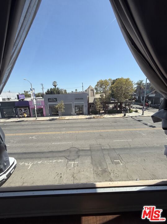 7619 Melrose Avenue Property Photo 7