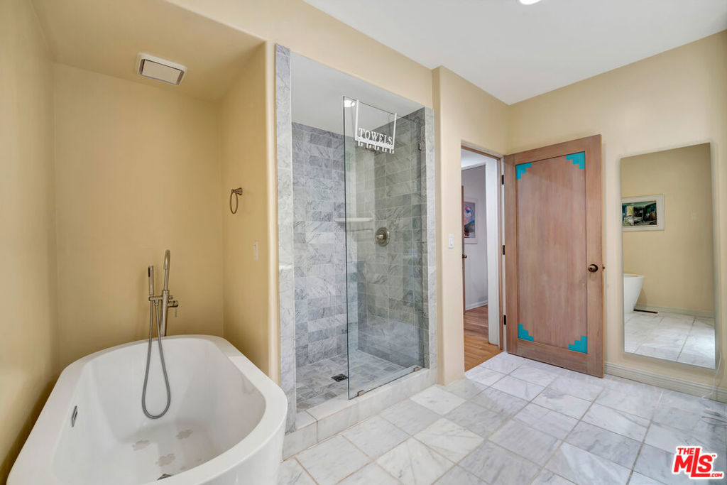 2915 Valmere Drive Property Photo 39