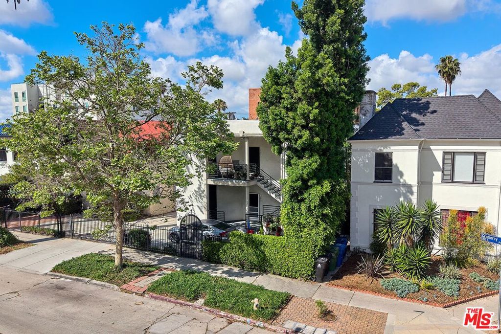 705 S Gramercy Place Property Photo 1