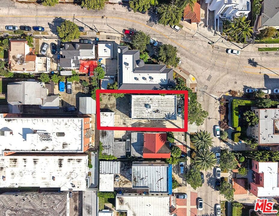 705 S Gramercy Place Property Photo 4