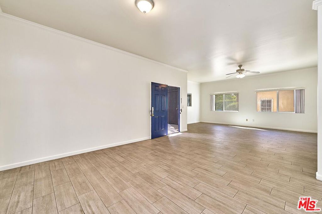 705 S Gramercy Place Property Photo 9