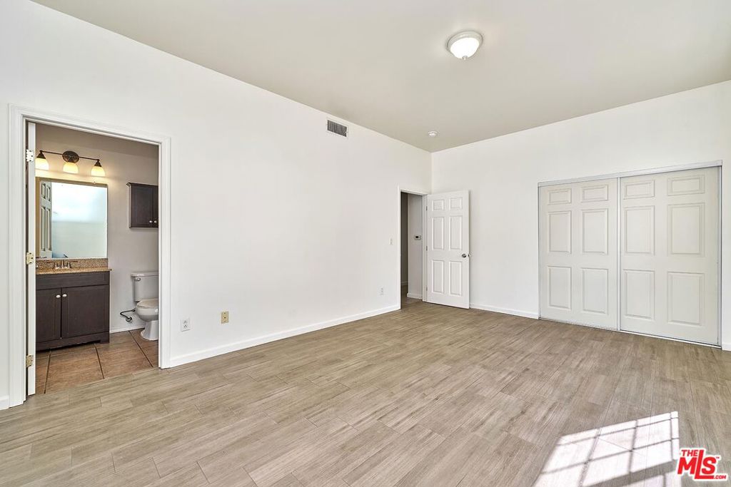 705 S Gramercy Place Property Photo 18