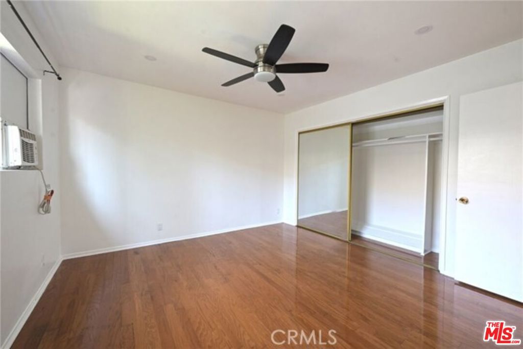 1436 S Bedford Street 5 Property Photo 3