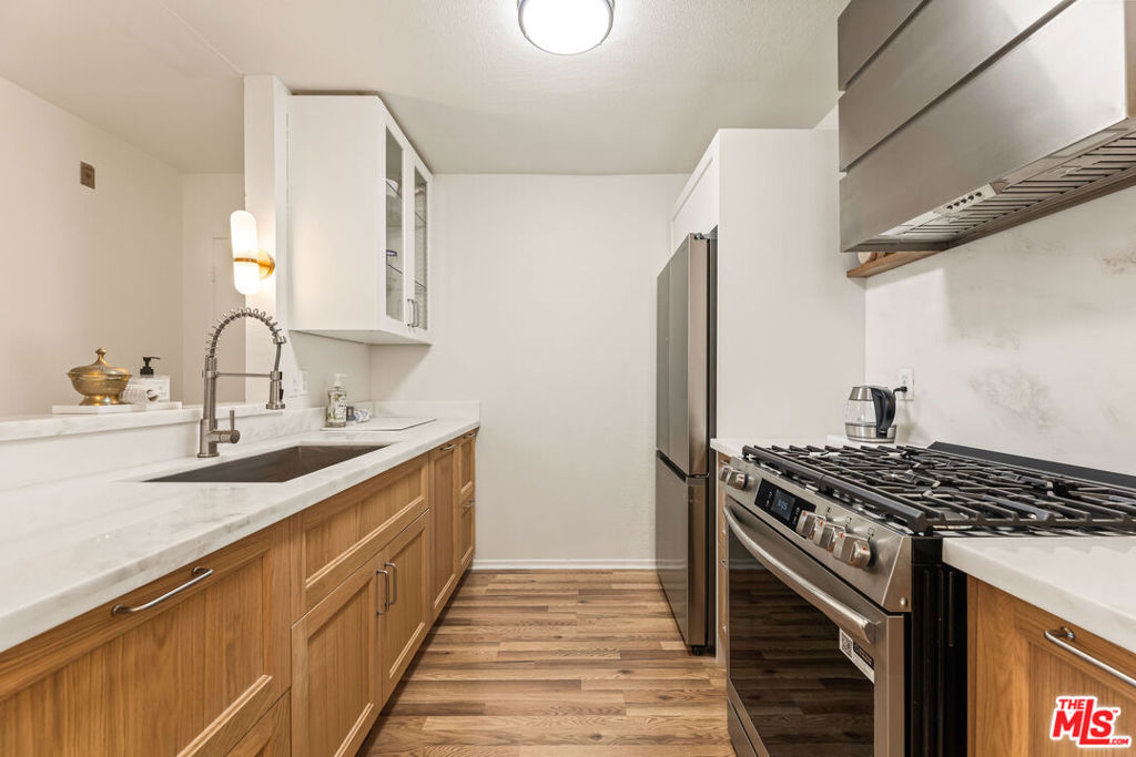365 Burchett Street 118 Property Photo 6