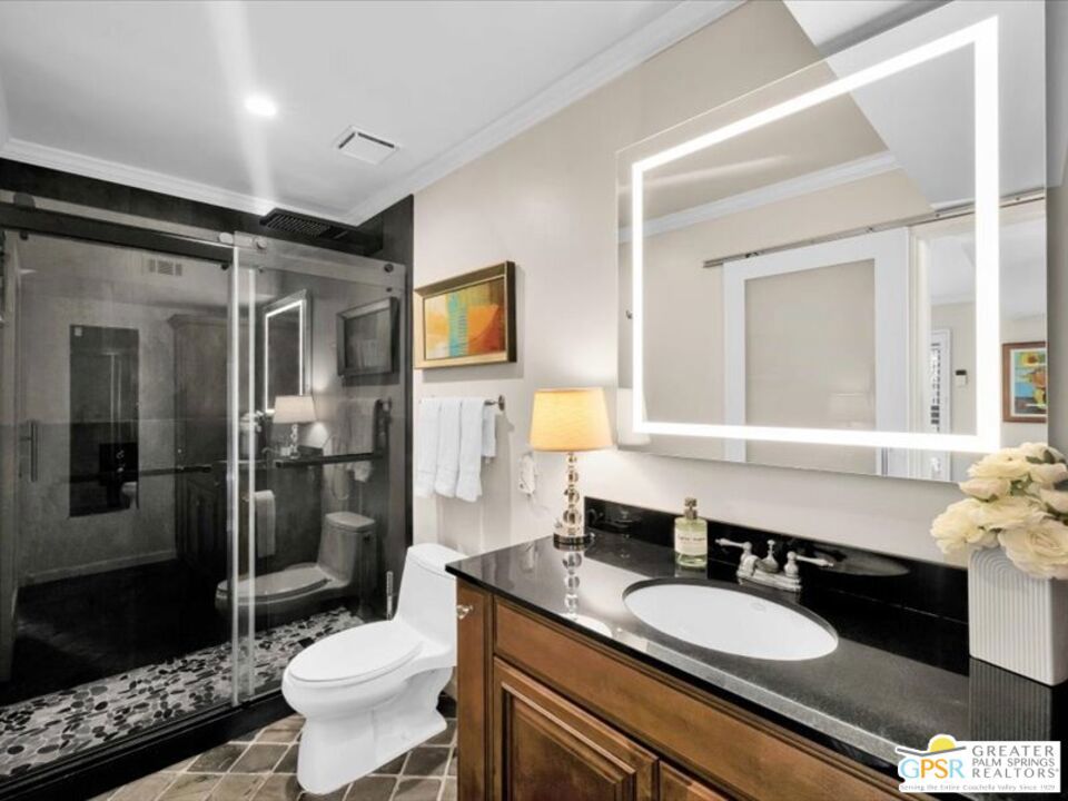 351 N Hermosa Drive 5d1 Property Photo 15