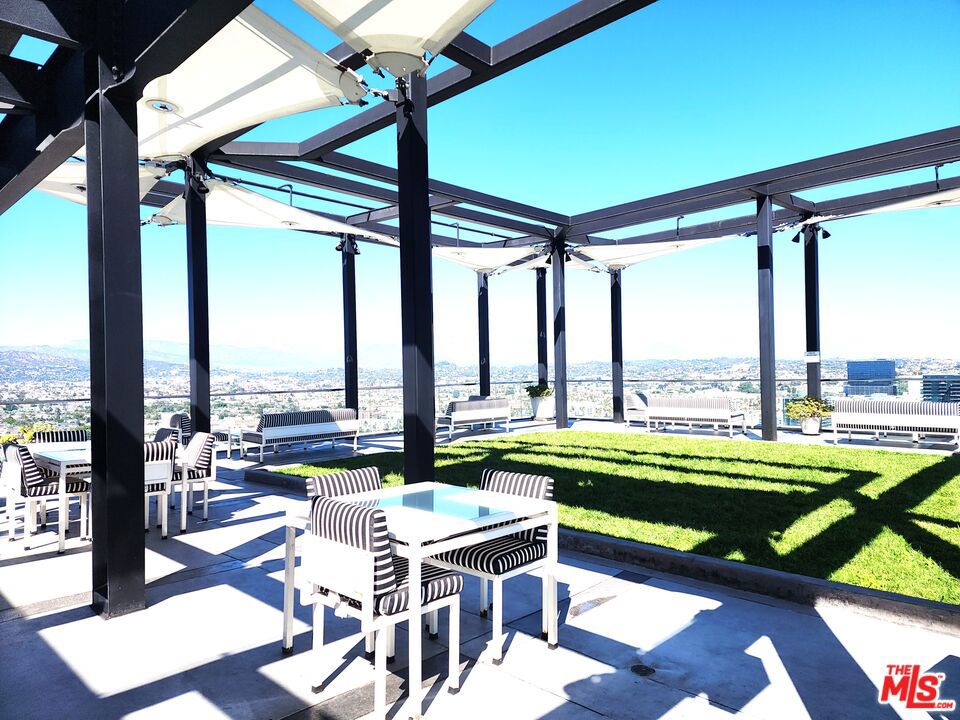 3810 Wilshire Boulevard 1706 Property Photo 12