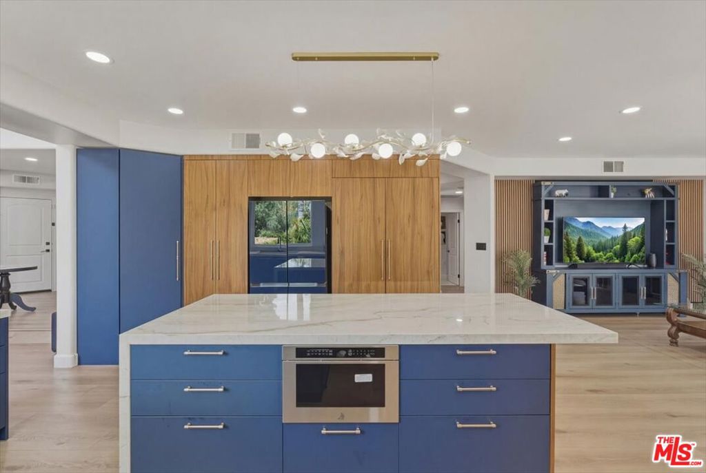 3891 Marks Road Property Photo 15