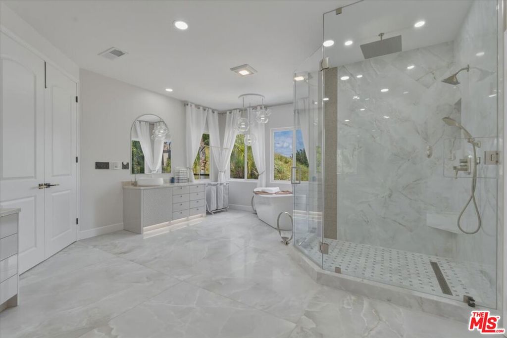3891 Marks Road Property Photo 34