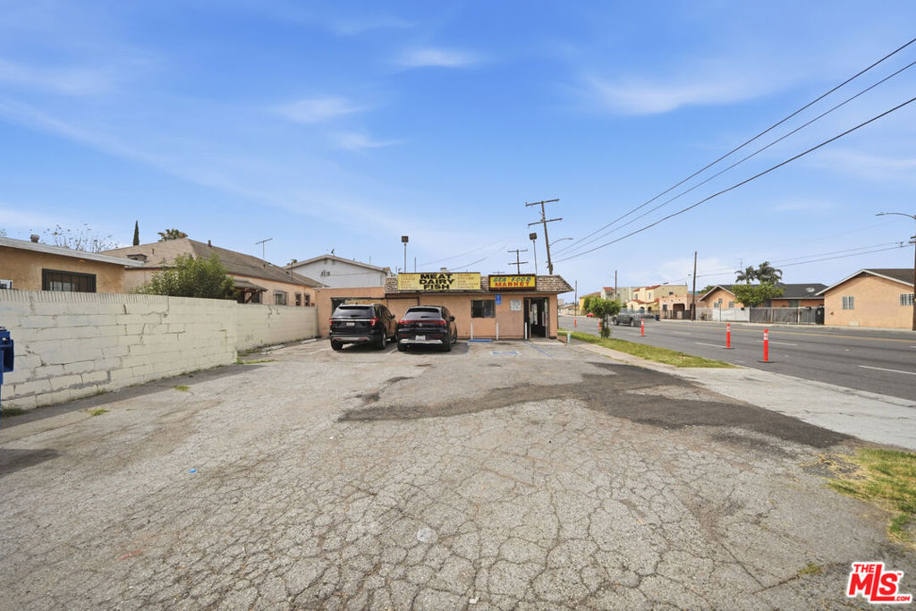 1025 W 101st Street Property Photo 26