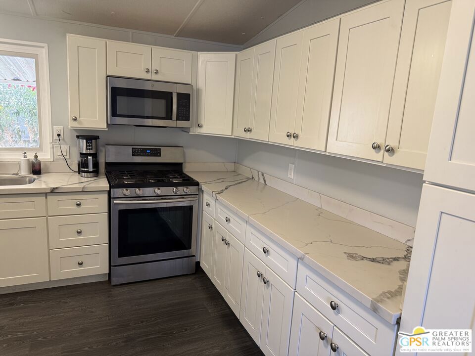 15500 Bubbling Wells Road 146 Property Photo 14