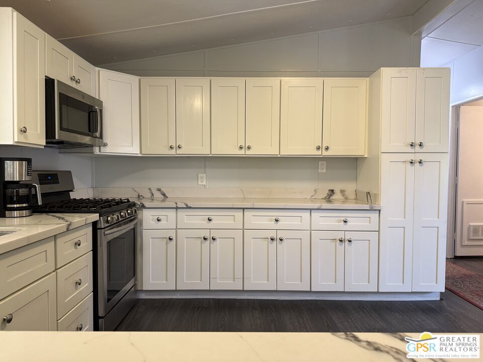 15500 Bubbling Wells Road 146 Property Photo 16