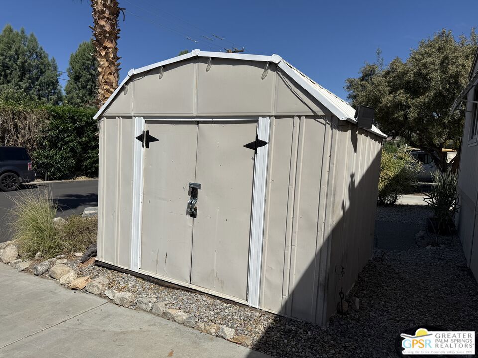 15500 Bubbling Wells Road 146 Property Photo 29