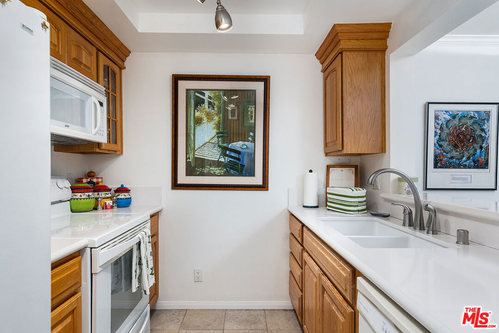 501 Palisades Drive 105 Property Photo 2