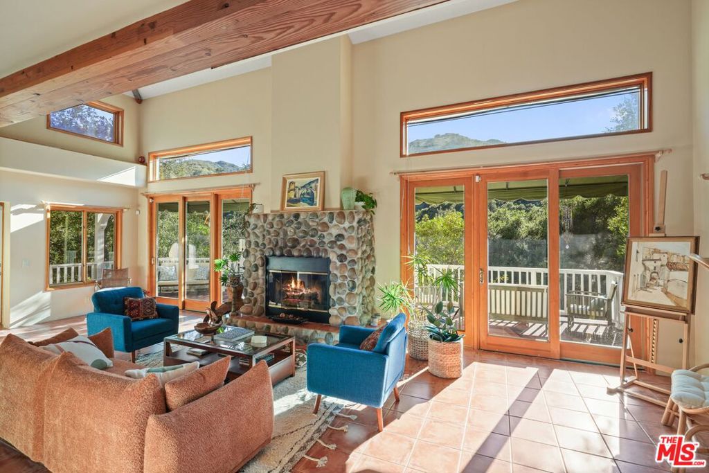 774 Old Topanga Canyon Road Property Photo 2