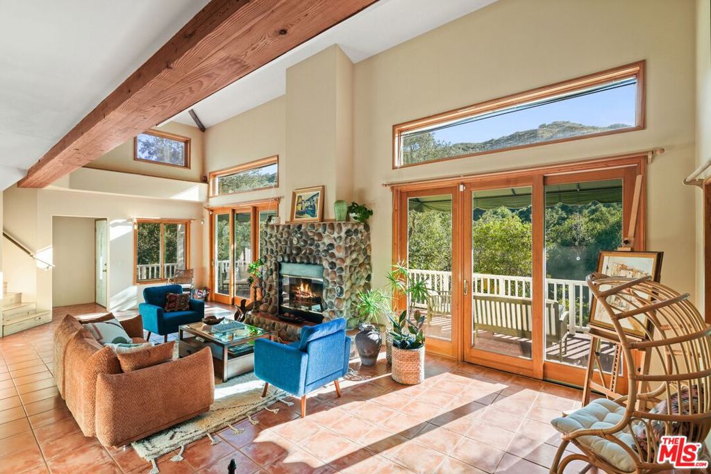 774 Old Topanga Canyon Road Property Photo 3