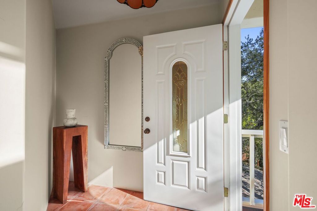 774 Old Topanga Canyon Road Property Photo 7