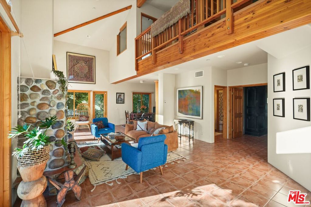 774 Old Topanga Canyon Road Property Photo 8